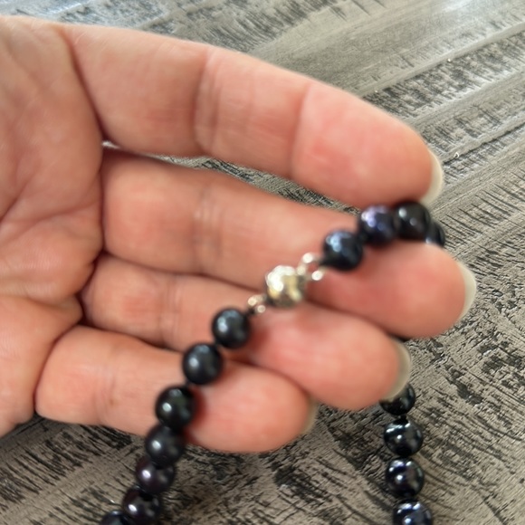 NEW DOG HOUSE FRESHWATER PEARLS - Picture 2 of 5